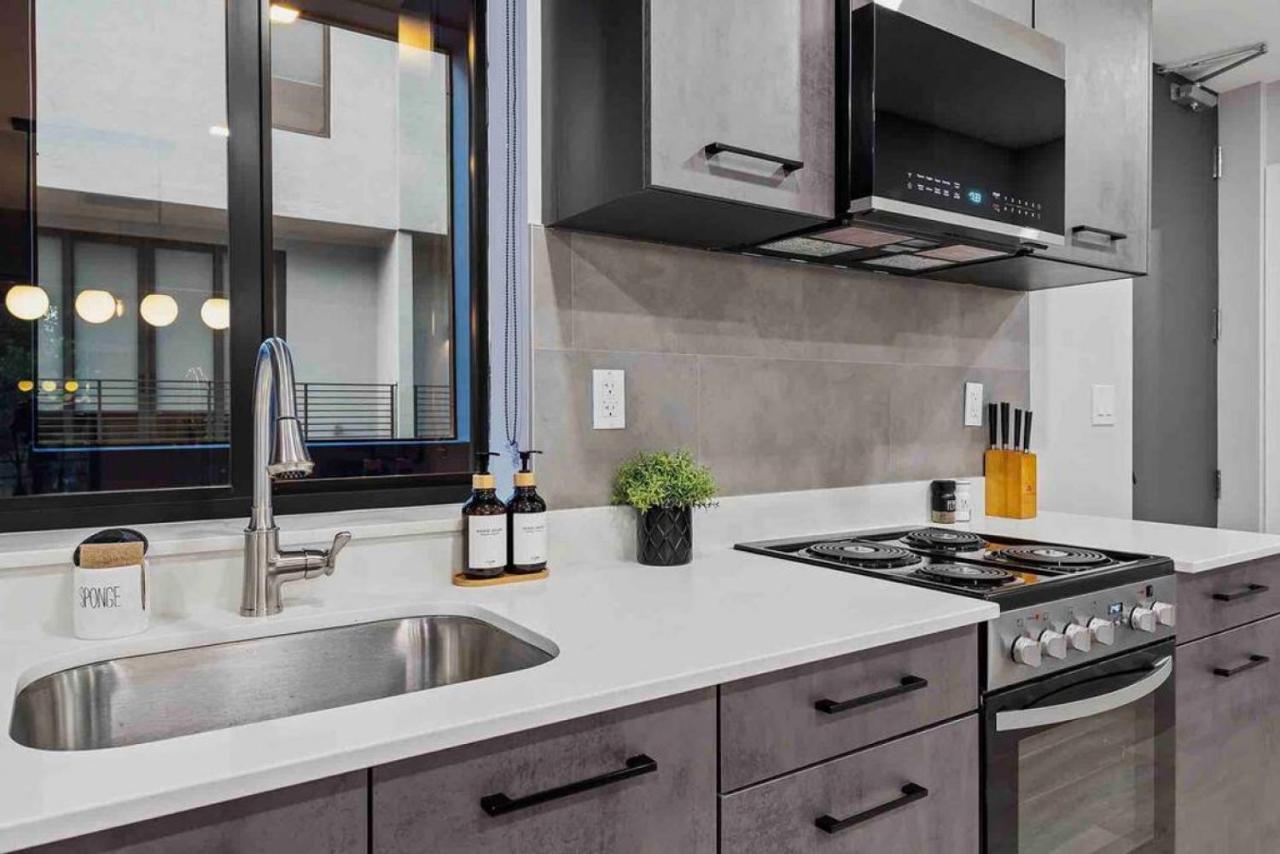 Pretty Rola 204 Upscale Spacious 1B1B Apt W King Bed At Downtown Ft Lauderdale Форт-Лодердейл Экстерьер фото